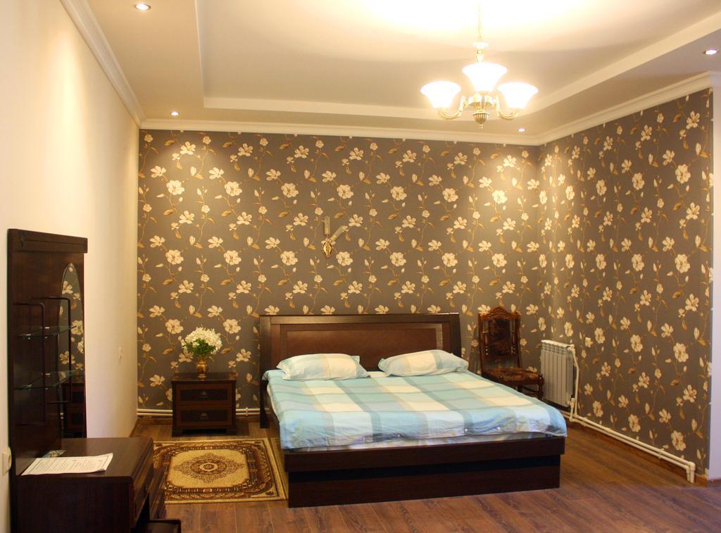 Christy Hotel Goris Room photo