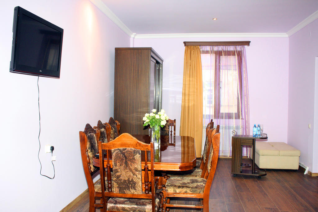 Christy Hotel Goris Room photo